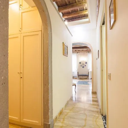 Gregoriana דירה *